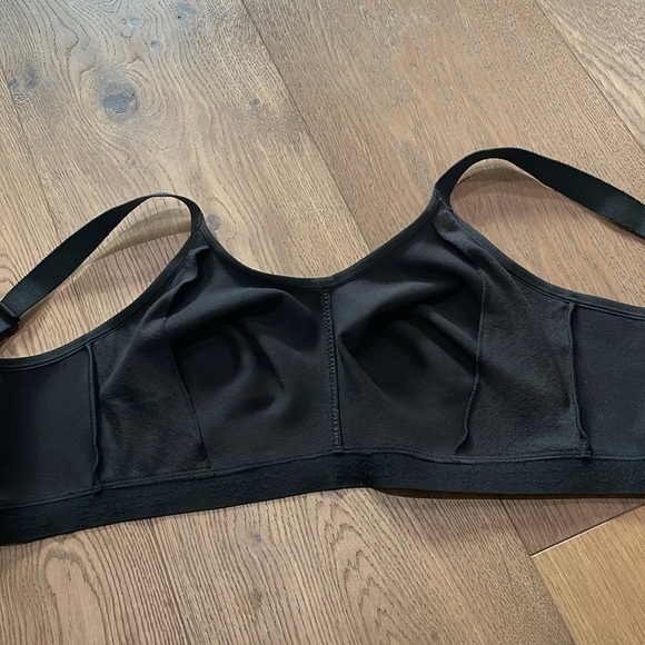 Cacique Cotton LL NW Scoop Black Bra No Wire
Size 42DD - Picture 12 of 13